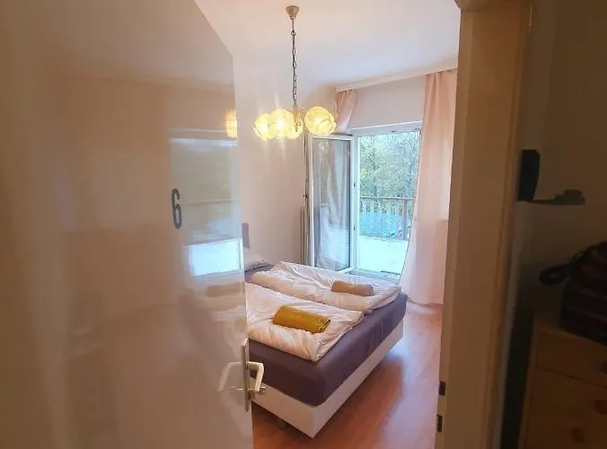 Pensjonat Breathtaking Shared Near Danube River /w Garden And Parking Wiedeń