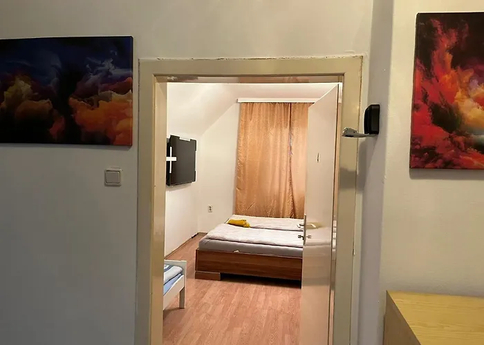 Breathtaking Shared Near Danube River /w Garden And Parking Wiedeń