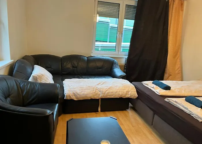 Breathtaking Shared Near Danube River /w Garden And Parking Pensjonat Wiedeń