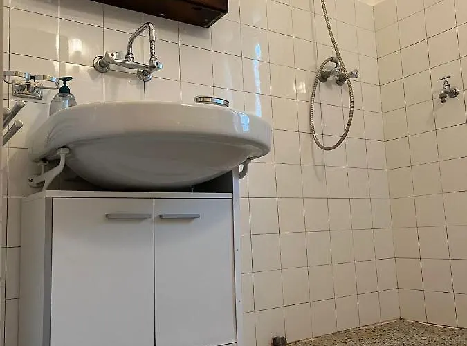 Breathtaking Shared Near Danube River /w Garden And Parking Pensjonat *